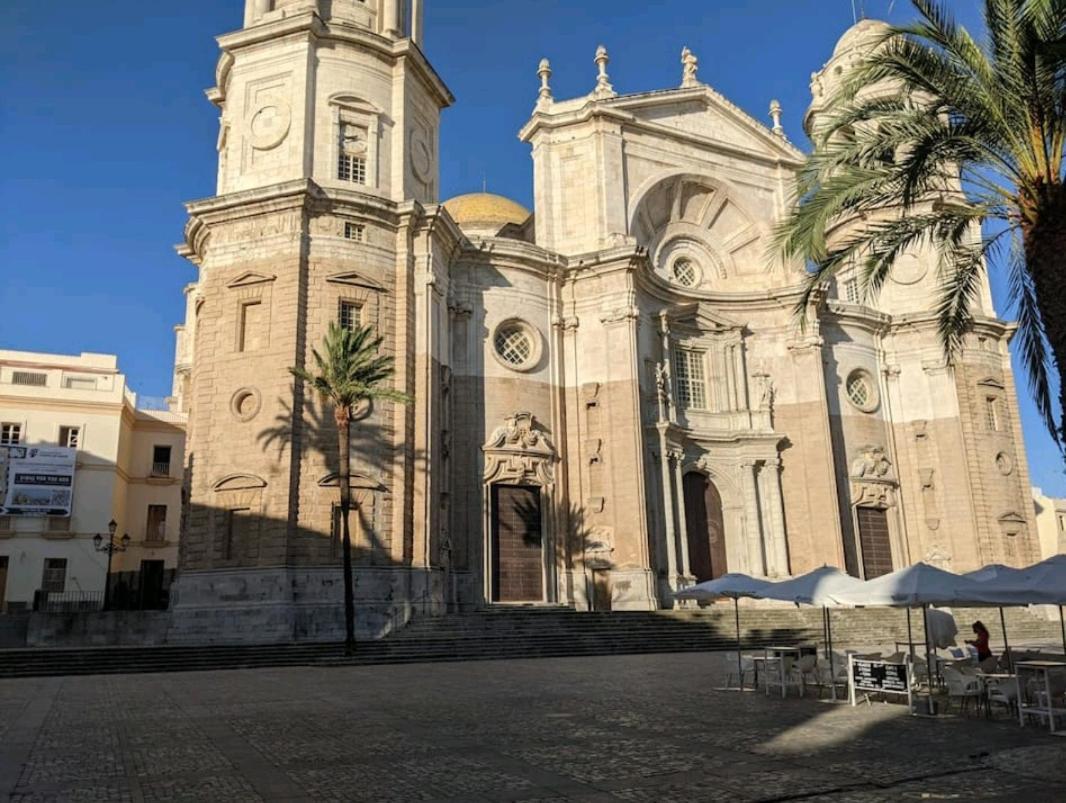 Apartmán Lindo Piso En El Centro Historico De Cádiz Exteriér fotografie
